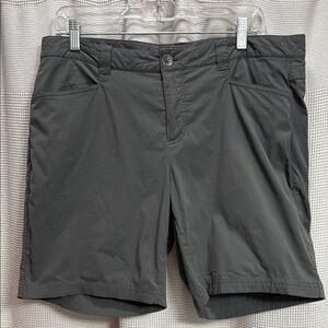 Eddie Bauer Grey hiking Short Women’s SZ 12 Nylon 8” inseam GUC outdoor camp
